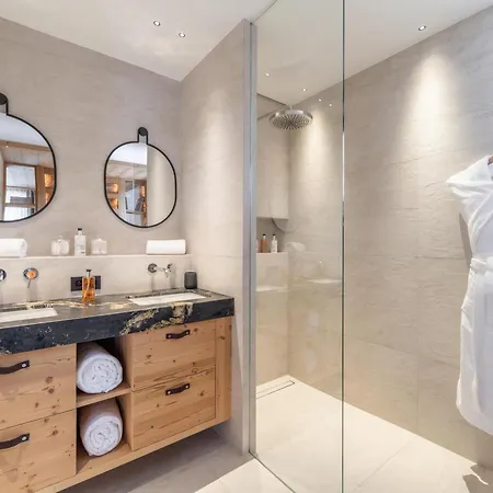 Luxueux 1300, 12 Pers, Jacuzzi, Animaux Admis, Parking - Fr-1-568-43 Куршавель